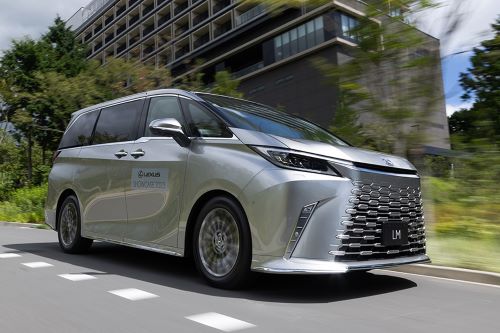 Lexus Presents Theme of Diversification and Electrification