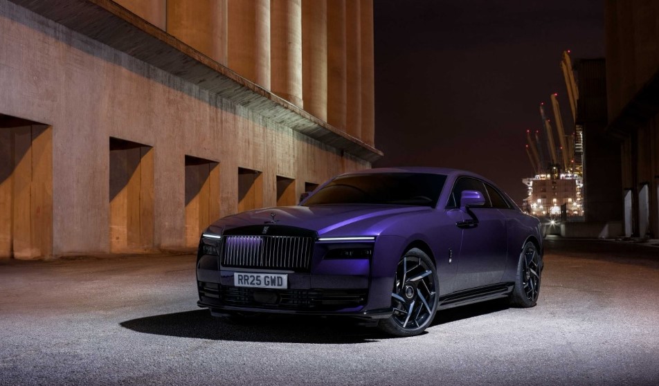 Rolls-Royce Motor Cars unveils Black Badge Spectre